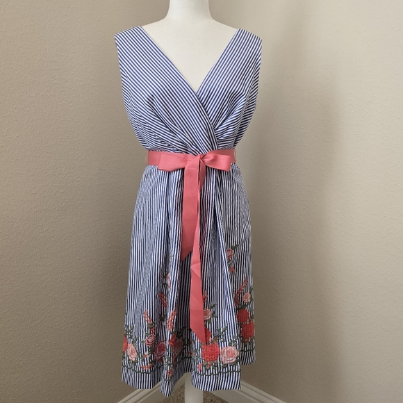 madison leigh Dresses & Skirts - Madison Leigh Embroidered Off Shoulder Dress - EUC